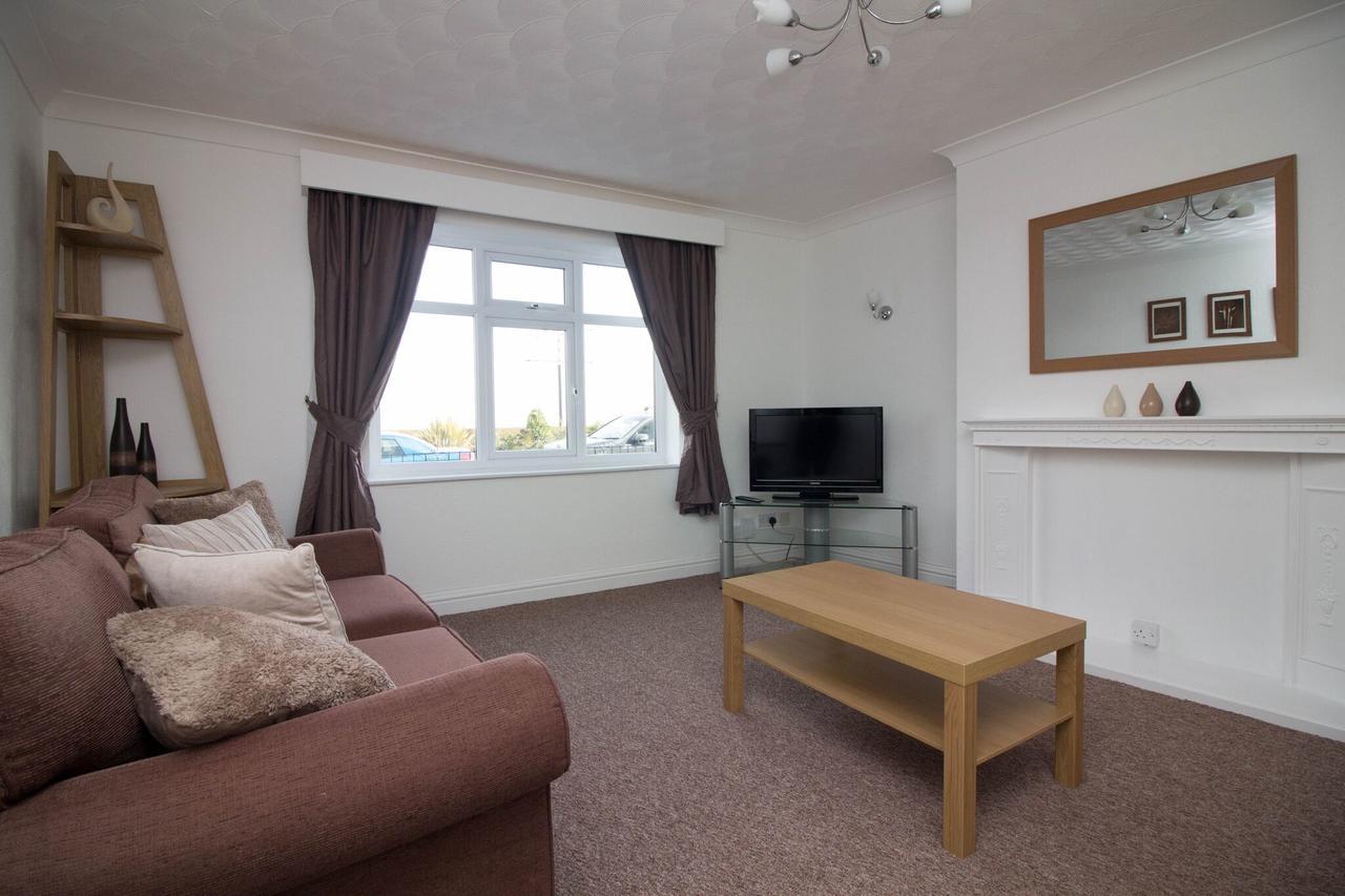 Lovely Sea Front House In Cleethorpes - Sleeps 6 Exterior photo