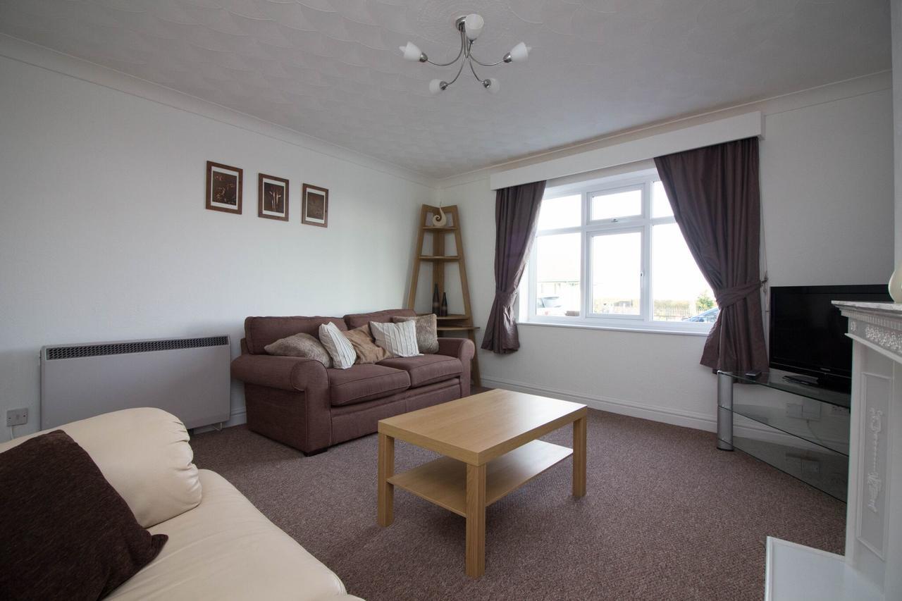 Lovely Sea Front House In Cleethorpes - Sleeps 6 Exterior photo